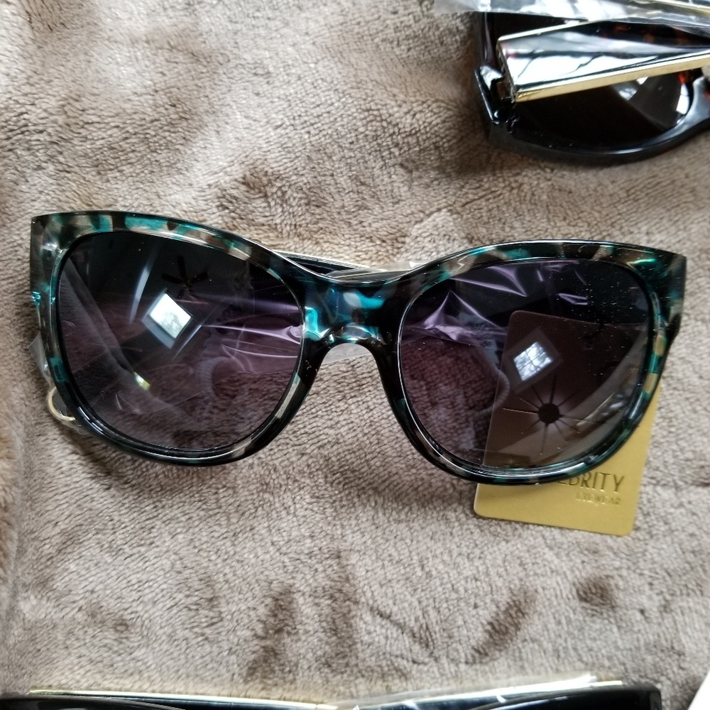Buy2 Get 1 FREE!!⭐️Sunglasses Available Multiple Color - Picture 7 of 8